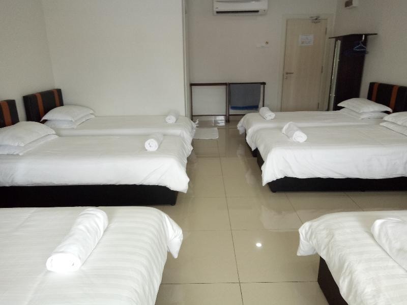 hotel mutiara kgmmb