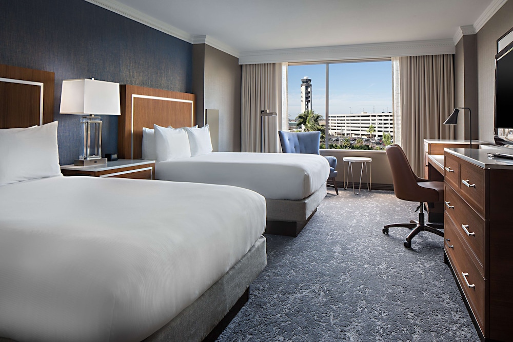 hilton new orleans airport