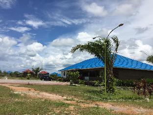 pelangi lake resort and hotel belitung