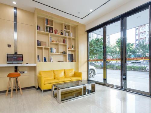 7 days premium shenzhen longgang dayun subway station branch