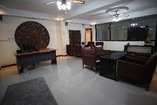 kim apartment