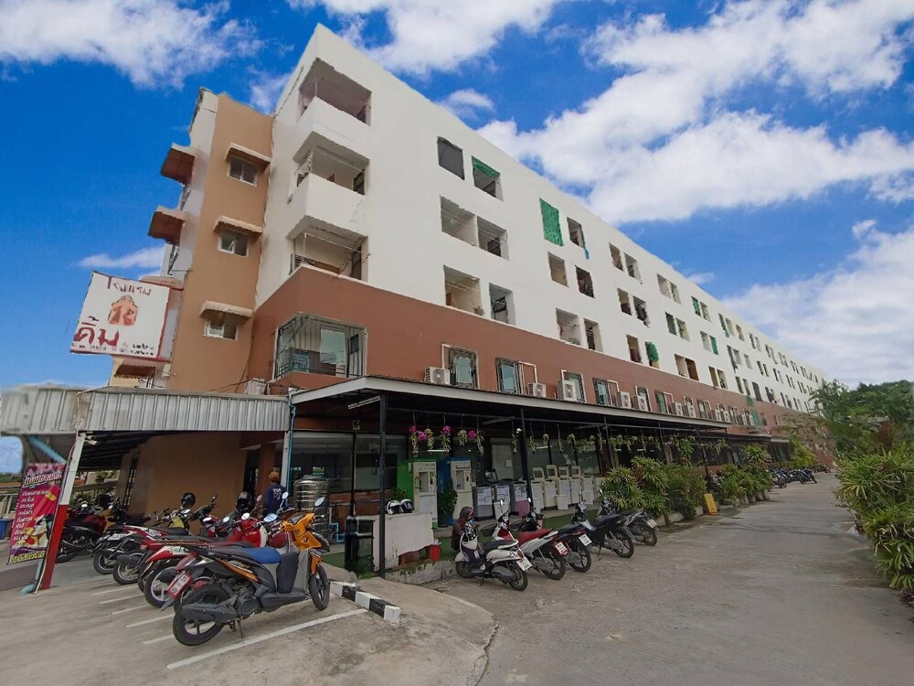 kim apartment