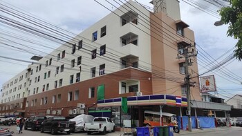 kim apartment
