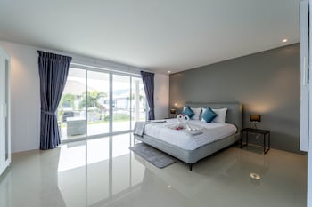 modern 4 bedrooms pool villa vy