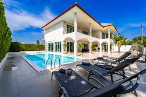 modern 4 bedrooms pool villa vy