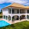 modern 4 bedrooms pool villa vy