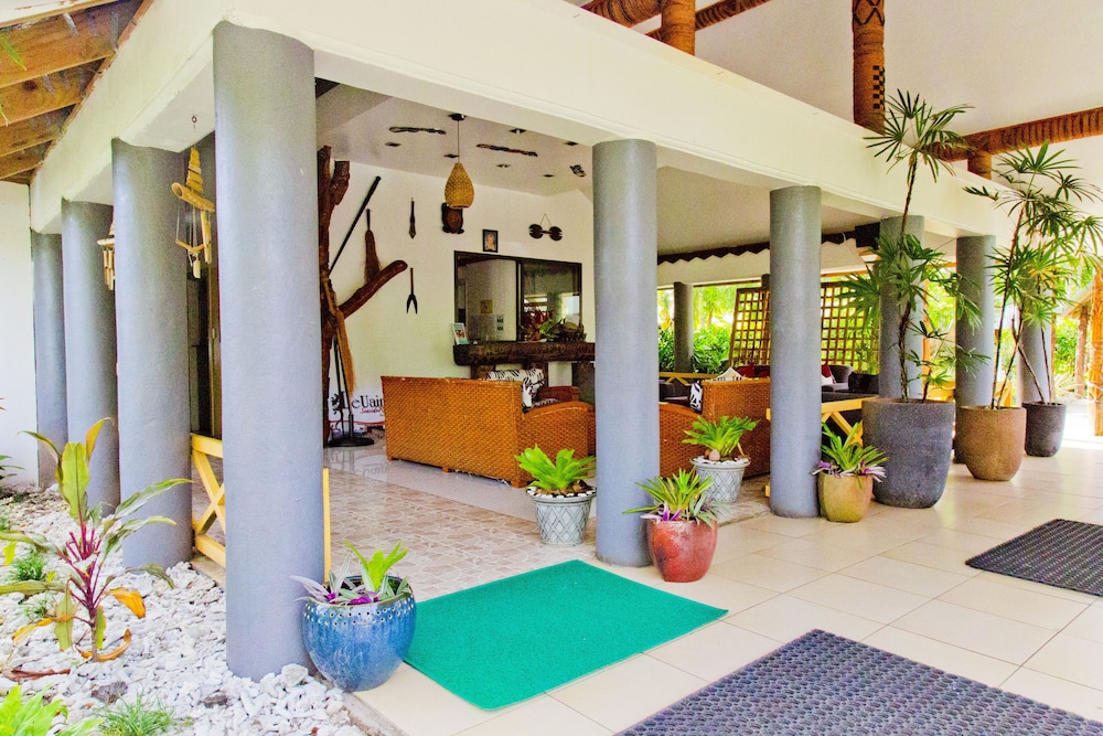 le uaina beach resort