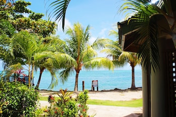 le uaina beach resort