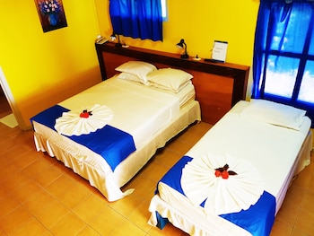 le uaina beach resort