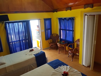 le uaina beach resort