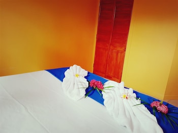 le uaina beach resort