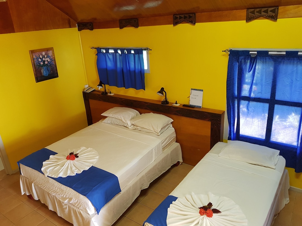 le uaina beach resort