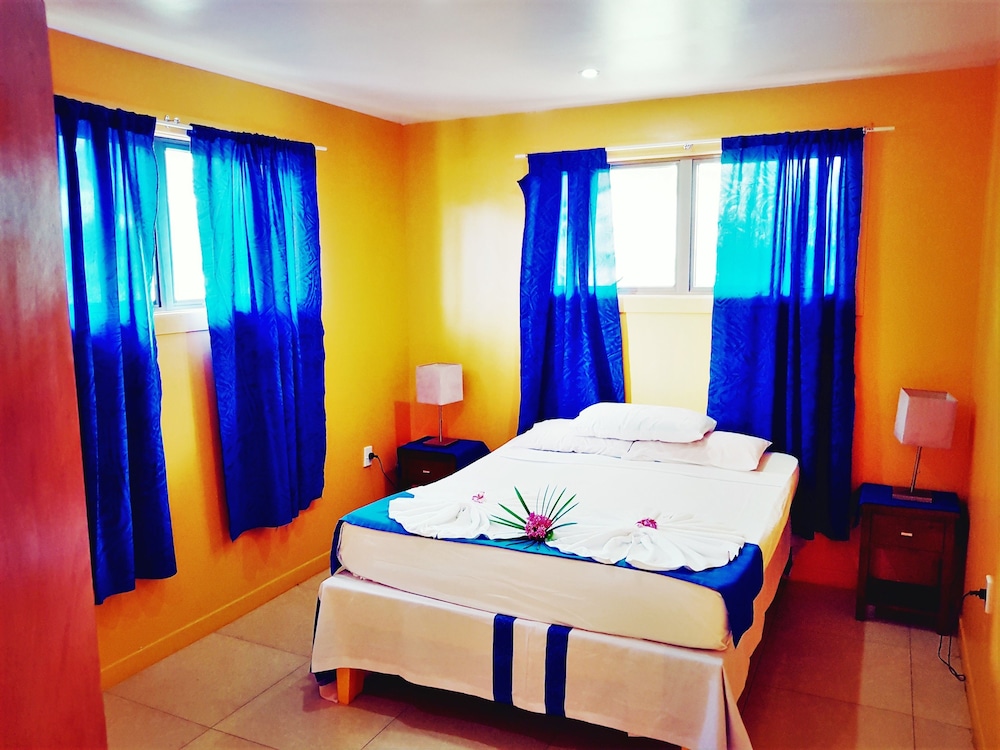 le uaina beach resort