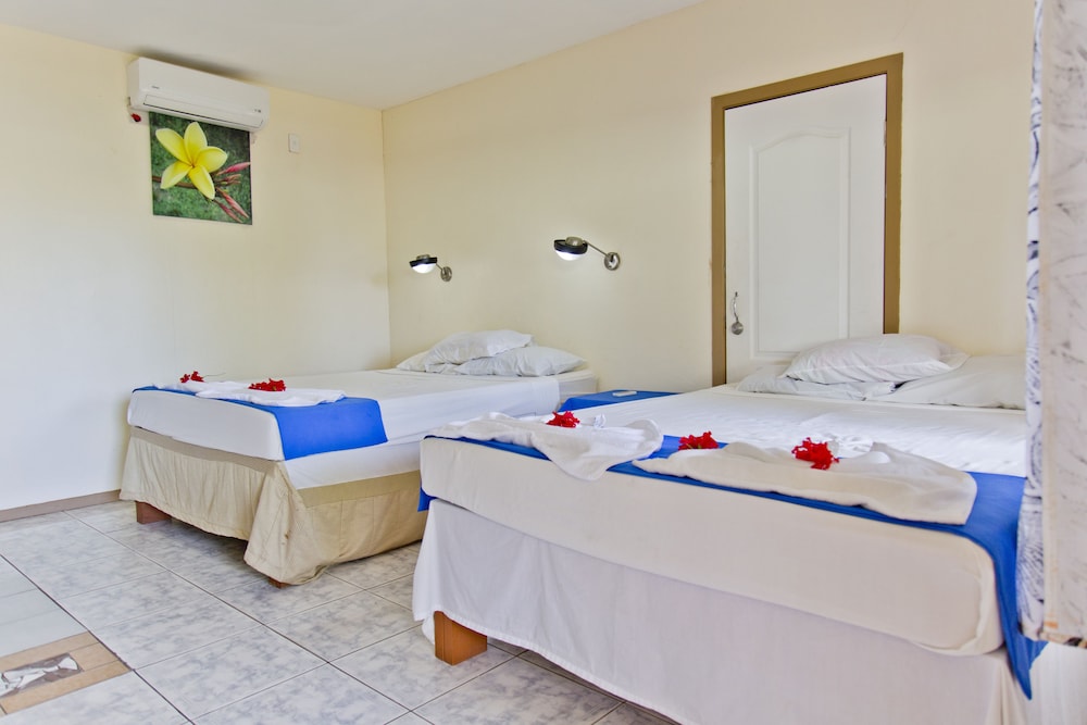 le uaina beach resort