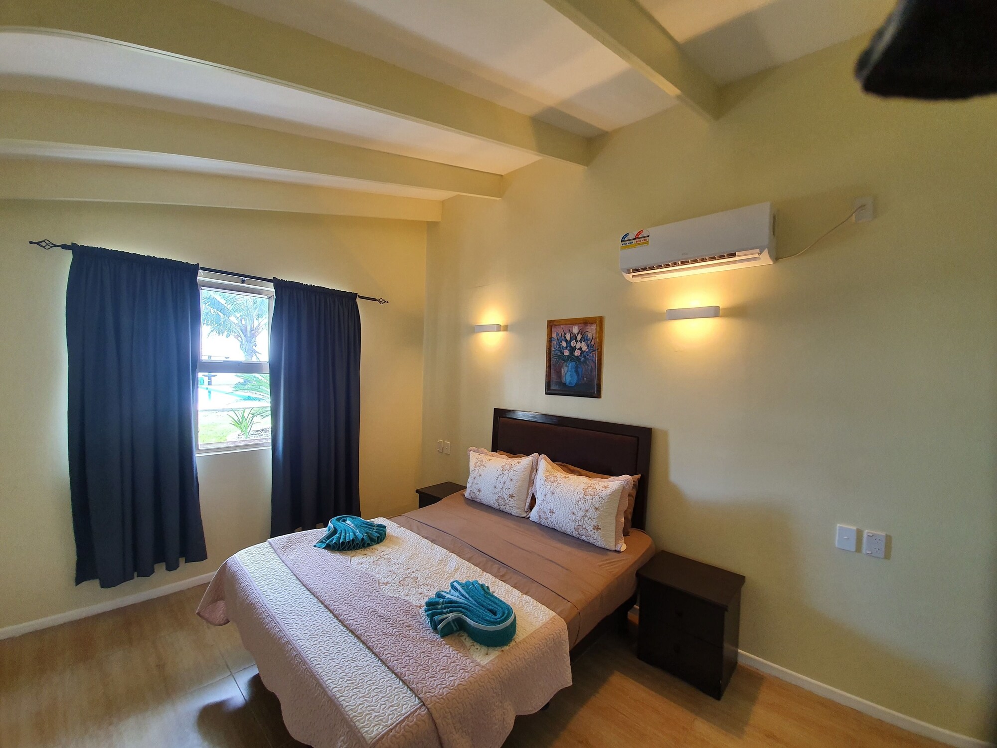 le uaina beach resort