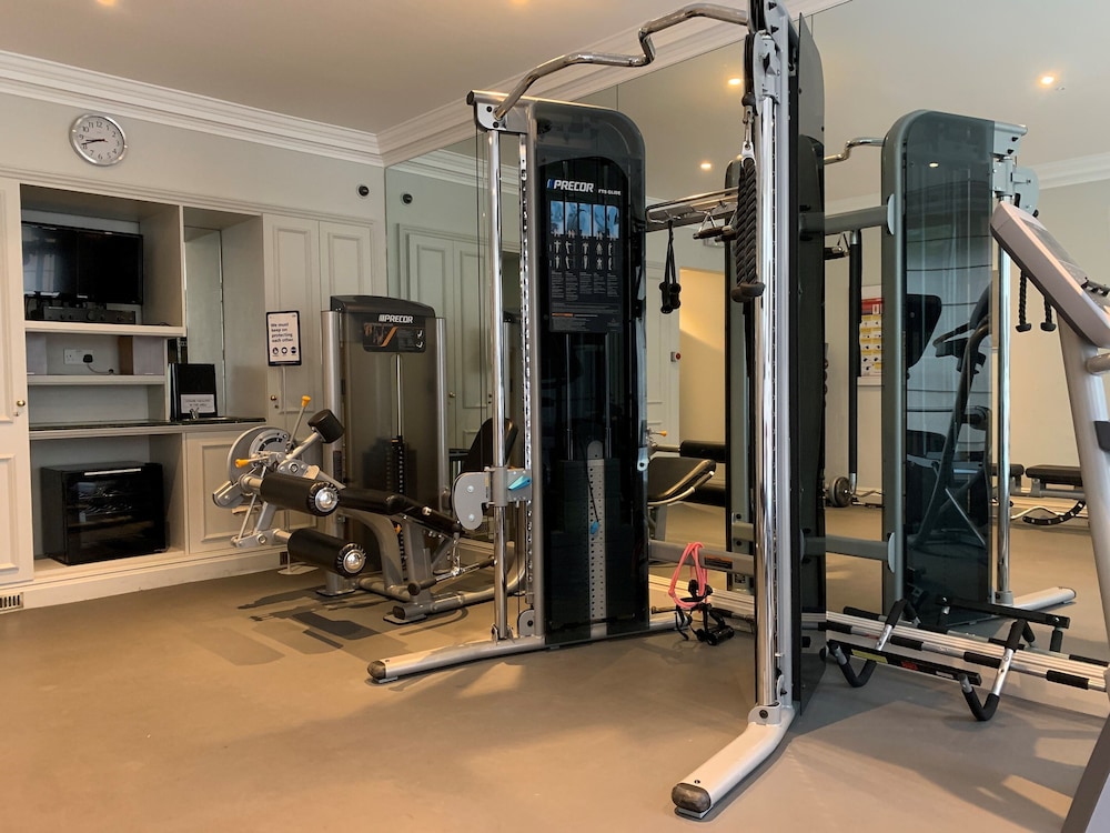 cheval thorney court at hyde park