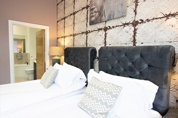 rowan tree your apartment