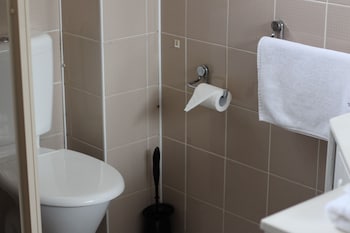 Lakeside Inn Illawarra,,2.5 star