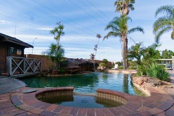 Lakeside Inn Illawarra,,2.5 star
