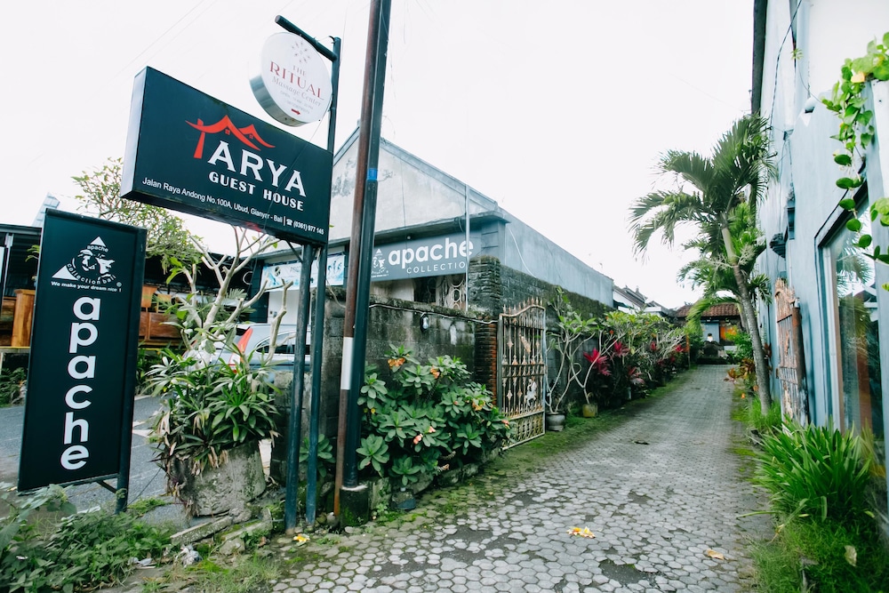 arya guest house