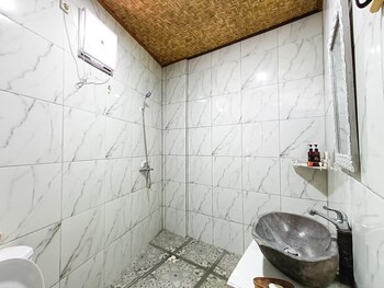 arya guest house