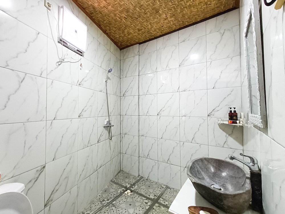 arya guest house