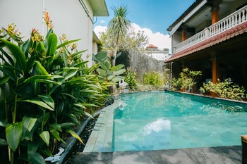 arya guest house