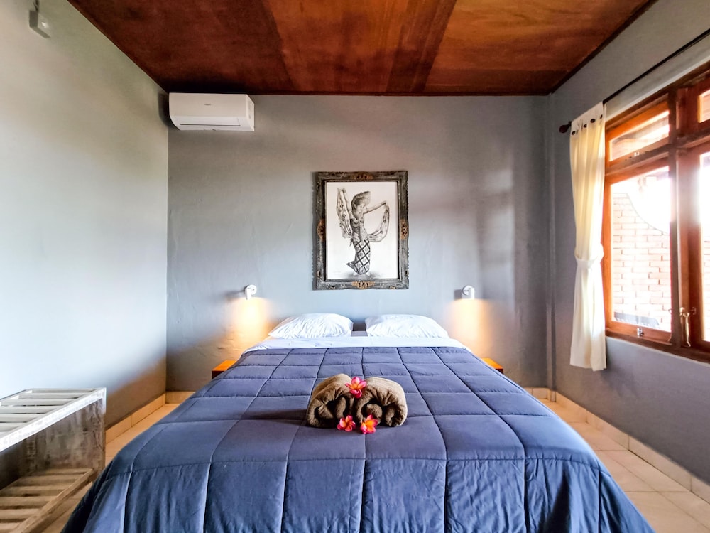 arya guest house
