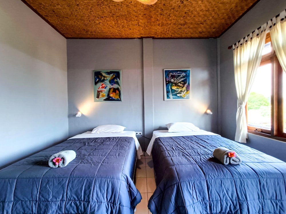 arya guest house