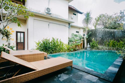 arya guest house