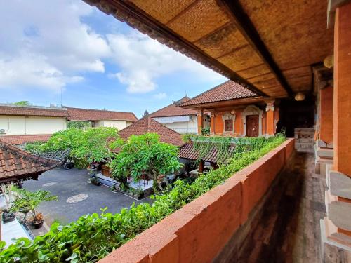 arya guest house