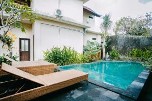 arya guest house