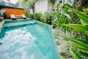 arya guest house
