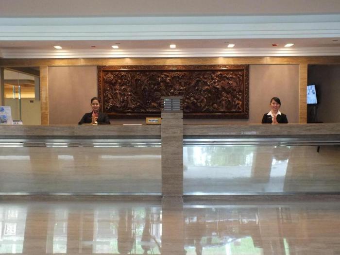 grand royal denai hotel