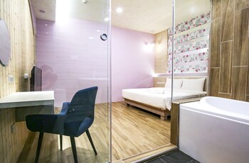 amethyst bay 2