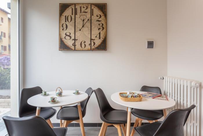 carlas rooms with private bathroom and kitchen