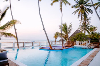 Tiki Beach Club And Resort,,3 star