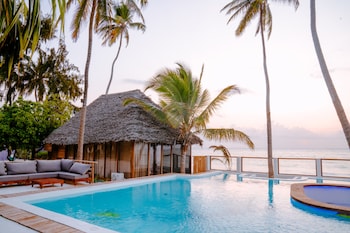 Tiki Beach Club And Resort,,3 star