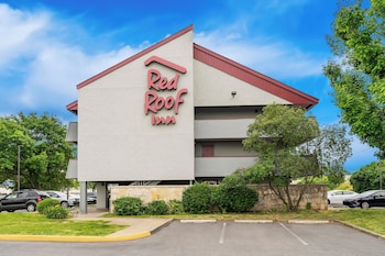 red roof inn allentown airport