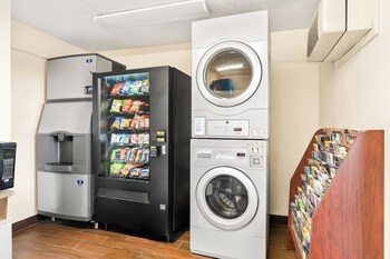 Red Roof Inn Allentown Airport,Hanover Township>>Allentown,2 star