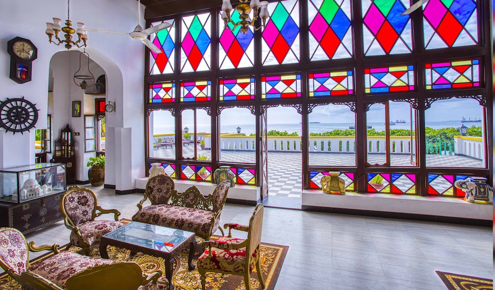 freddie mercury apartments