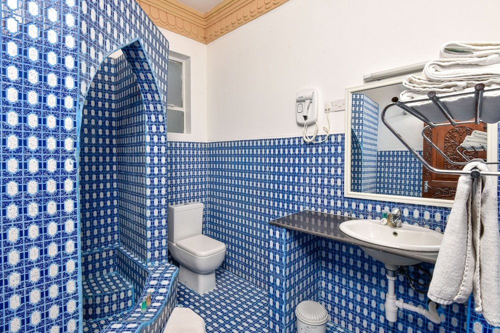 freddie mercury apartments