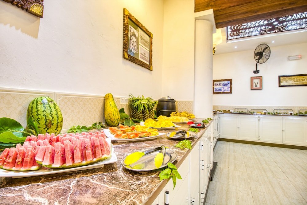 freddie mercury apartments