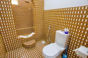 freddie mercury apartments