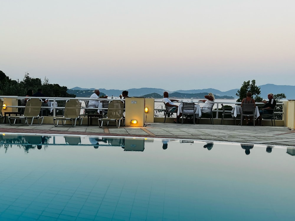 kanapitsa mare hotel