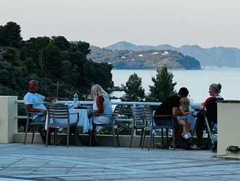kanapitsa mare hotel