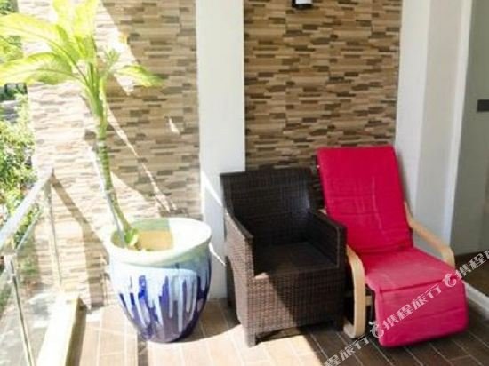 male city and airport