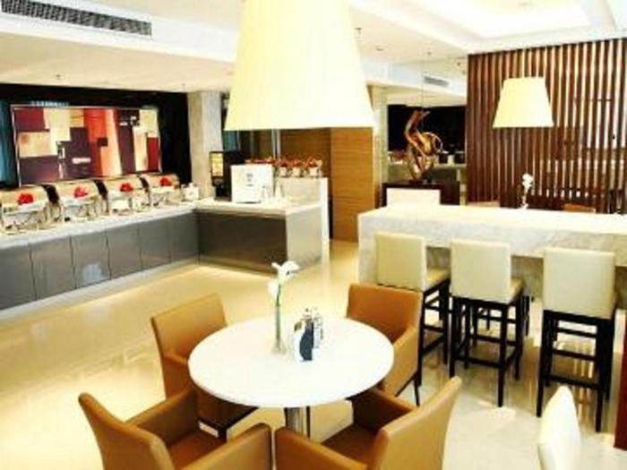 jinjiang select luoyang longmen guanlin train station branch
