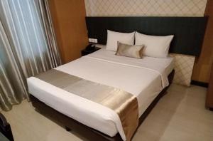 crew express hotel