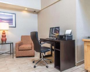 comfort inn highway 401